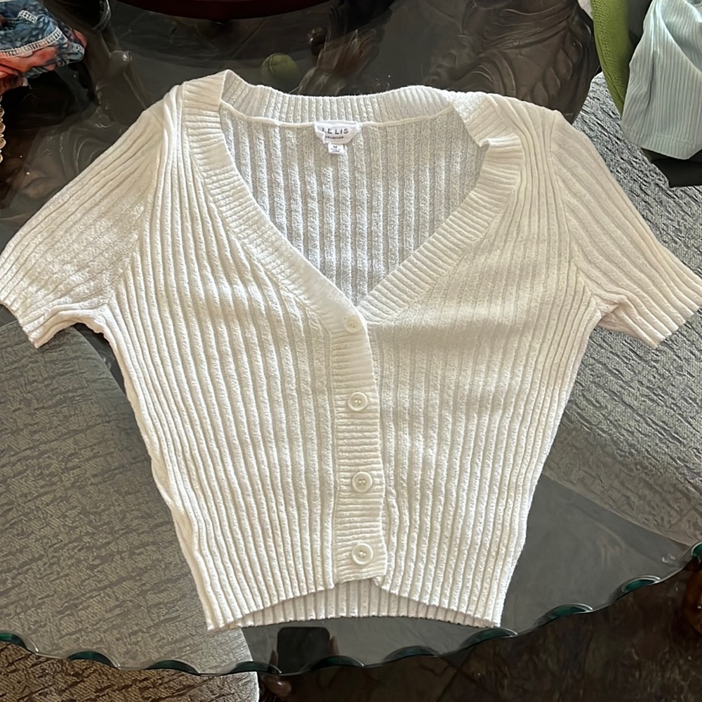 V-neck midlength tee